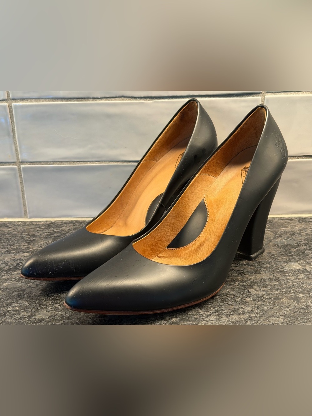 John Fluevog Classic Black Leather Women's Pumps size 9